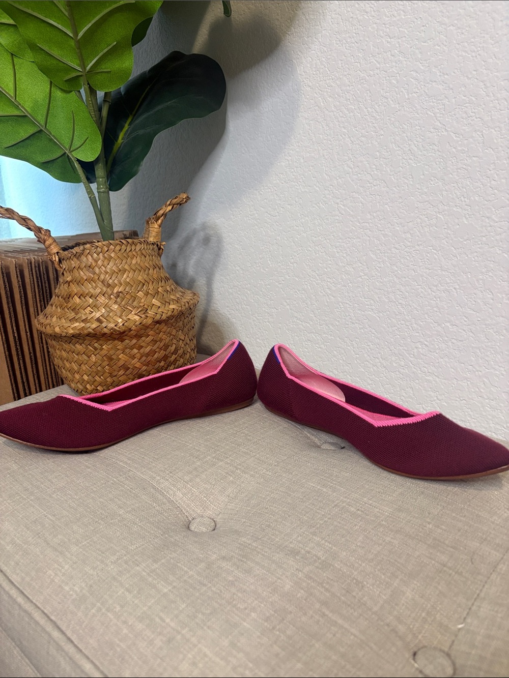 Rothy's Merino Wool Burgundy the pointe size 9 Pointed Knit Flats with Pink Trim - Picture 7 of 8